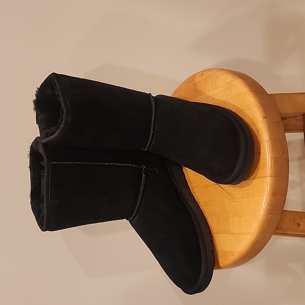 Cloud Nine Women's Sheepskin Rugged Sole Boot Black